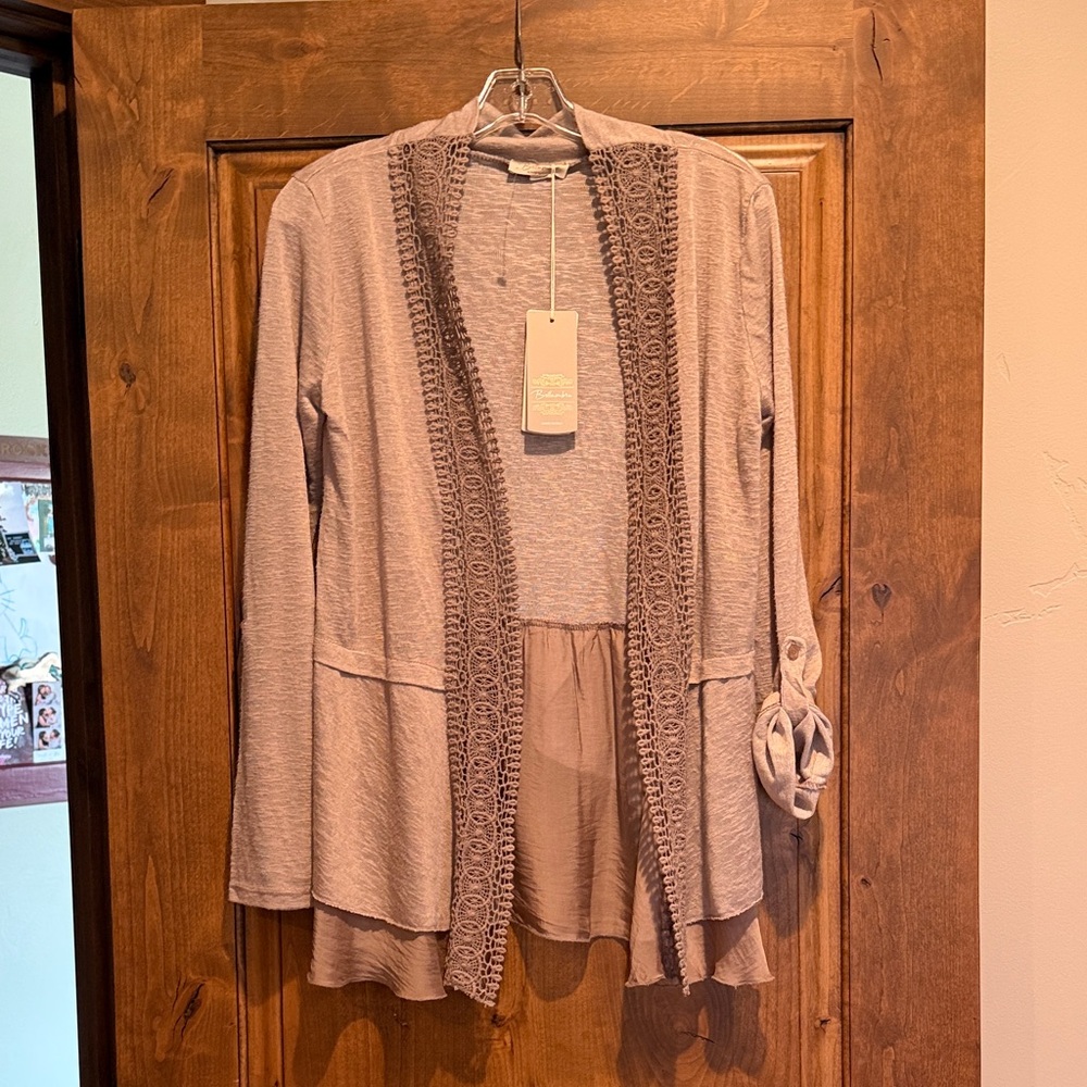 Bellambra lightweight lace front cardigan